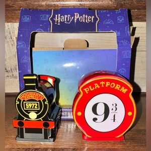 🥰 Harry Potter Hogwarts Express Ceramic Salt & Pepper Shaker Set Train 9-3/4